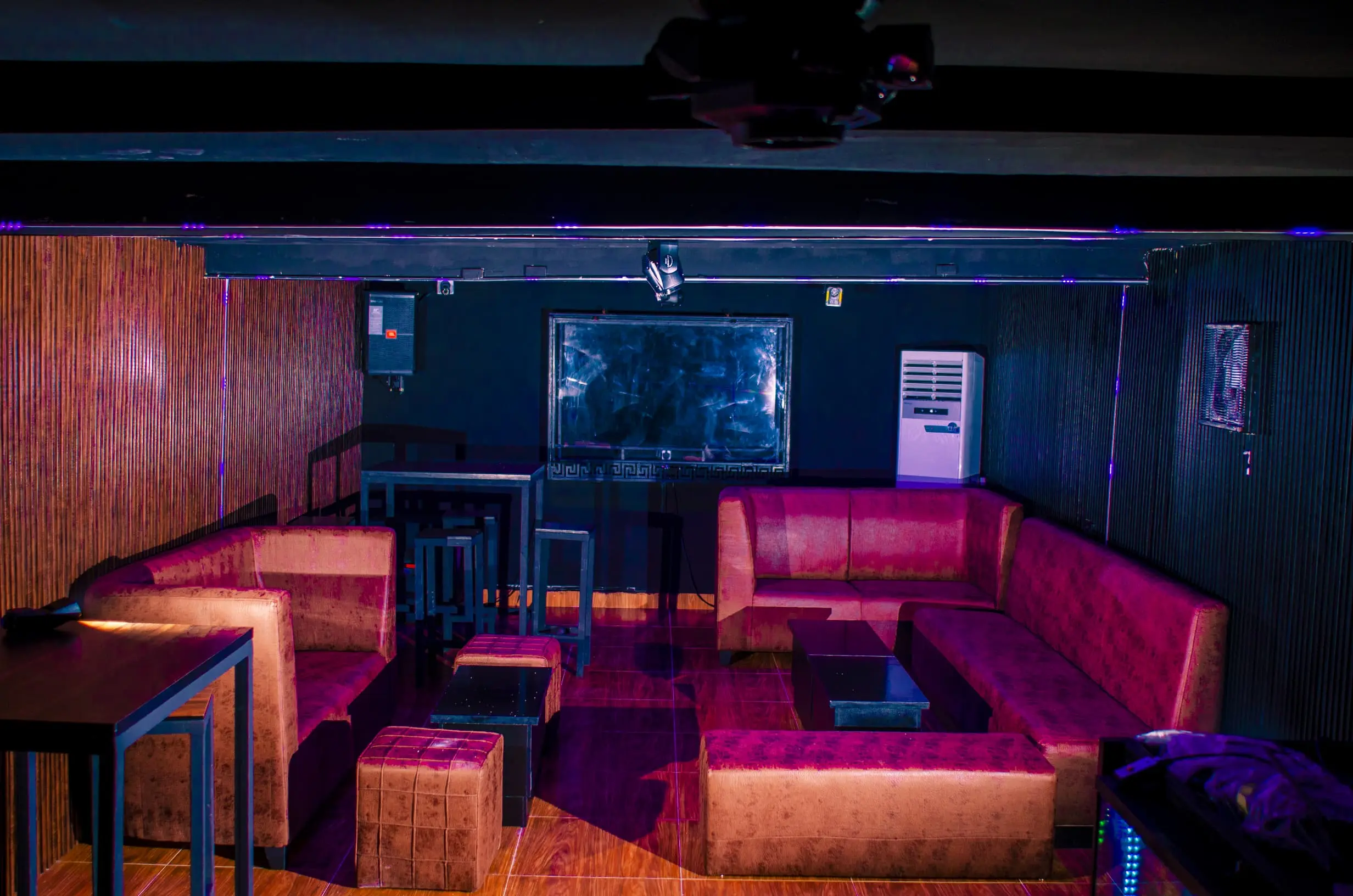 Club
El-K'abana